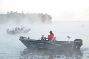 5466EDB3-2012-47A4-8844-5001FDFFF0FF