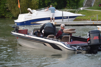 5B11231E-2667-4C63-837D-3978E1949739