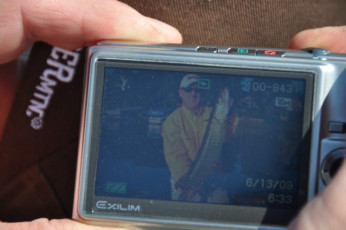 6377C37C-1152-4034-951C-F738085DA1F2