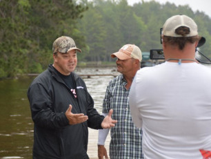 70E541AE-7E25-4C15-A3D7-3C7CA2DEE1DE