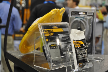 78CA7F2D-18C3-413E-ADD0-8BBA82D38817