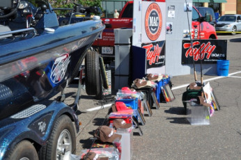 78CD38F3-B747-479B-97B4-5FE1437F447A