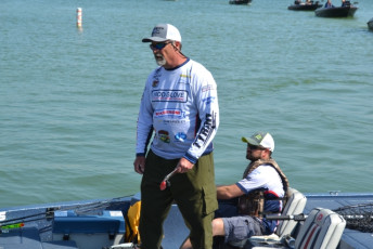 81C9B988-3EAC-4CA6-8F7F-D1B7BE57C1A9