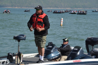 8255B8DB-64B0-4C37-8C51-B4B8900DB7C1