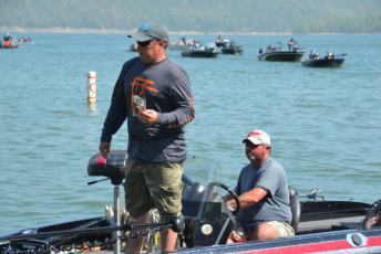 883791F6-03E8-466E-A004-AC9839B90EA4