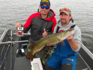 9C143F6C-F8CC-4CAE-BCEA-12E048DF4315