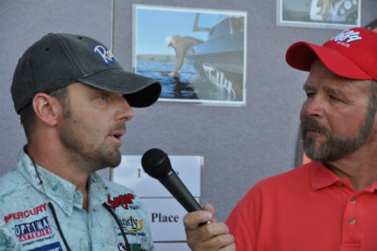 AAAD962D-00F4-427D-B9B8-2CF389AC40E8