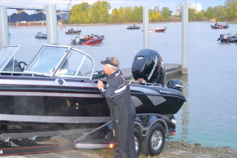 B36CC18F-4BF3-413F-BE09-2A360F83D165