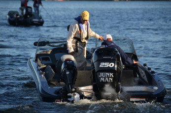 CEB8FD0A-3297-4F49-BD8E-85D755F0D7CF