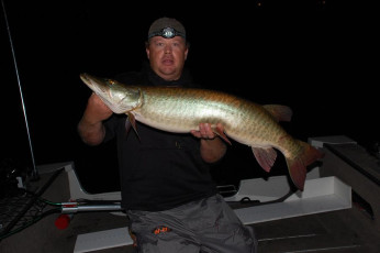 CF59E1D9-B8F7-4DD4-8B93-751E223AE803