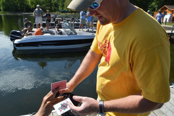 DB3E3291-55D9-4DF4-873A-236E993B5E14