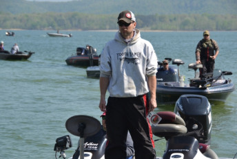 DD063E76-6D05-418A-A1EA-95A6327434AD