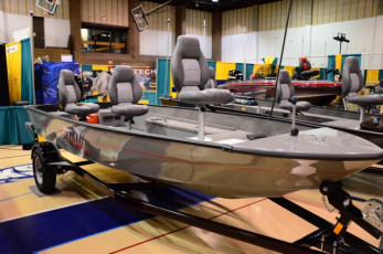 E9C25B07-7626-493D-800E-E6CF02932209