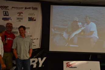 E9DADB6E-D60E-47A5-AE65-0367CEBB7BFE