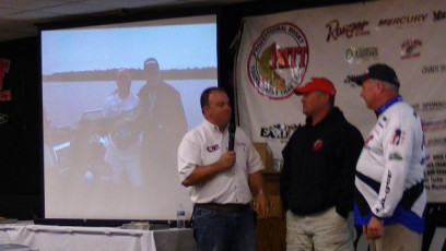 ED0CE424-73F9-404A-B398-82494A0B6736