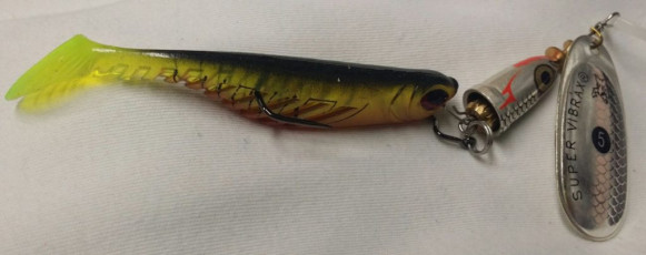 EDC9AABE-44DF-4436-9750-587063E82DEC