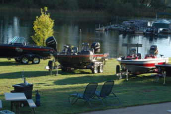 F0B6A4F6-99D2-4122-ABBD-BB1C210D53D5