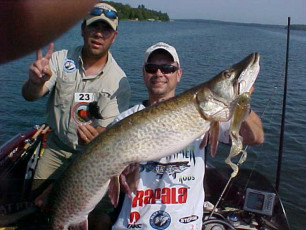 F8B033FB-48F5-4CE7-870D-AE32FAF83240