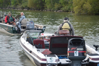 104F4B7C-02C2-4169-A5FA-D18B66AC6D13