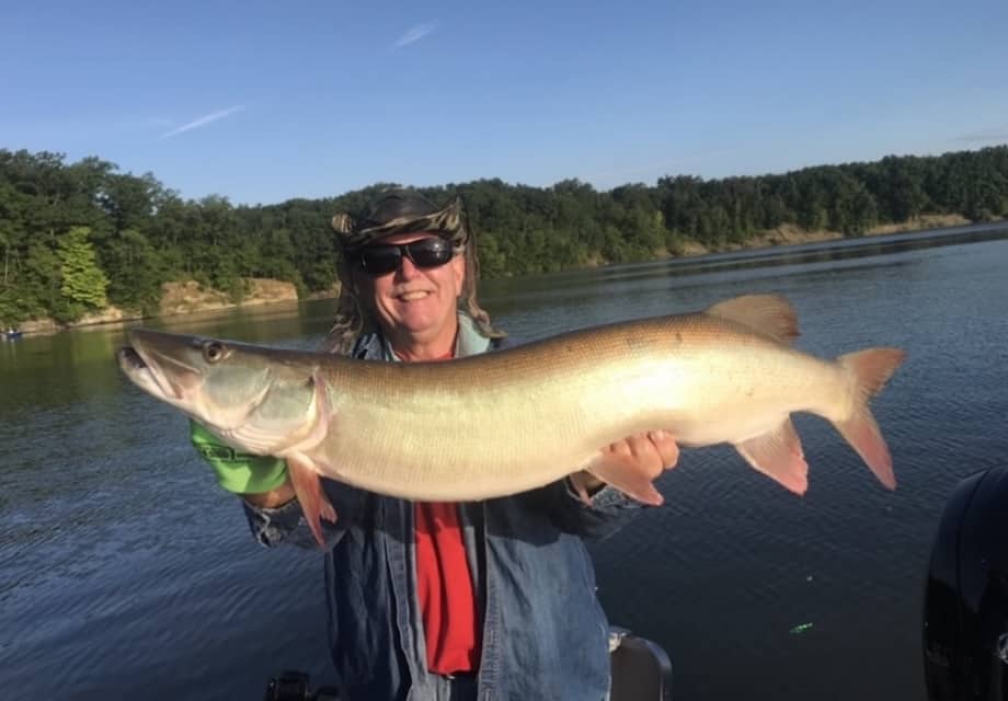 51 inch muskie on Lake Milton in Youngstown Ohio on 08/06/2021