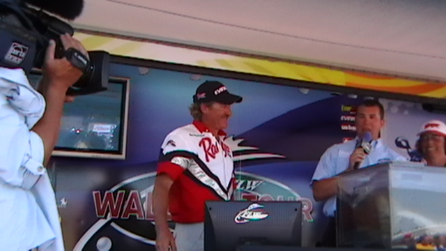 02CAF769-F42C-4D25-8216-28D8042FB1D7