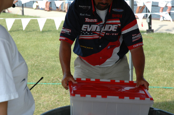 05E5E913-2960-472B-9F19-8B0BDDF77796