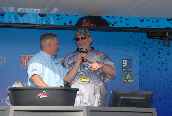 06307F14-030D-4B13-AAB2-239C1C2DD6FA