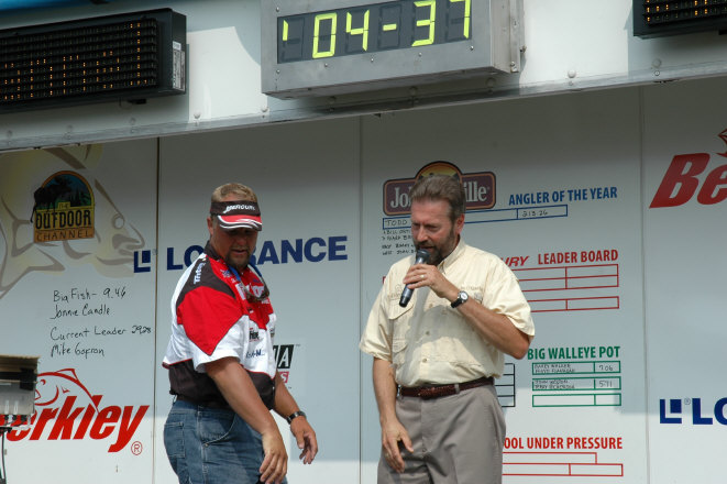 070BDAC9-0968-4B51-AAEA-AAE5079580EC