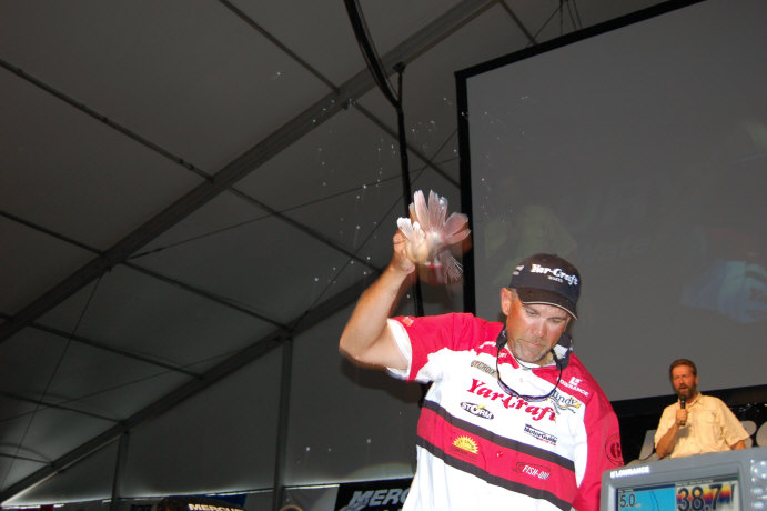 08521995-44EE-4305-9222-92CFE2DF8750