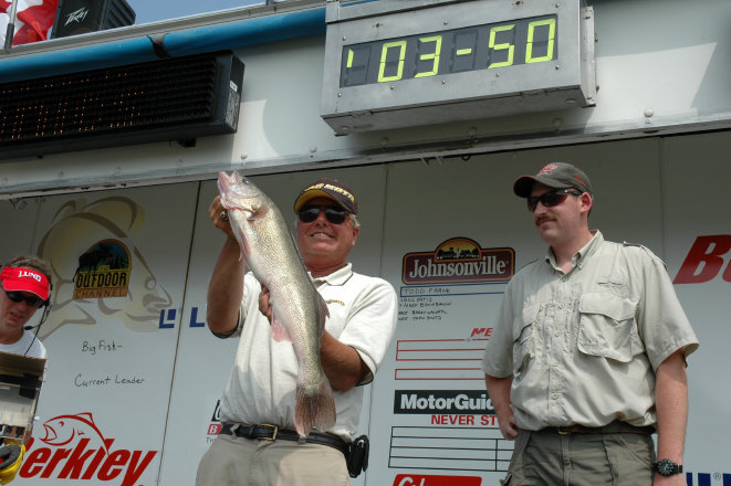 098AEF01-CE0B-43C3-BB9B-4F73F922D6D5