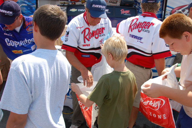 09E29491-0598-4605-ACF0-22C6BA405571