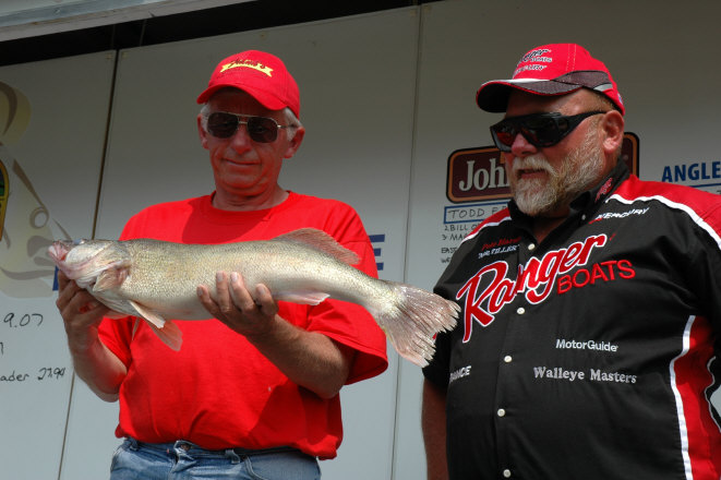 0E2701D0-6382-416C-8FF5-5318C6527BD2