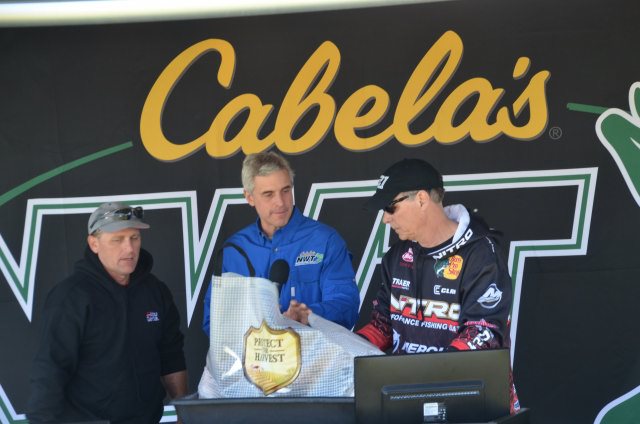 11F98B27-AECB-481B-9694-B2BAED83C99C