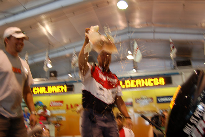 12252535-5B7A-4266-A8B7-625660F65FF5