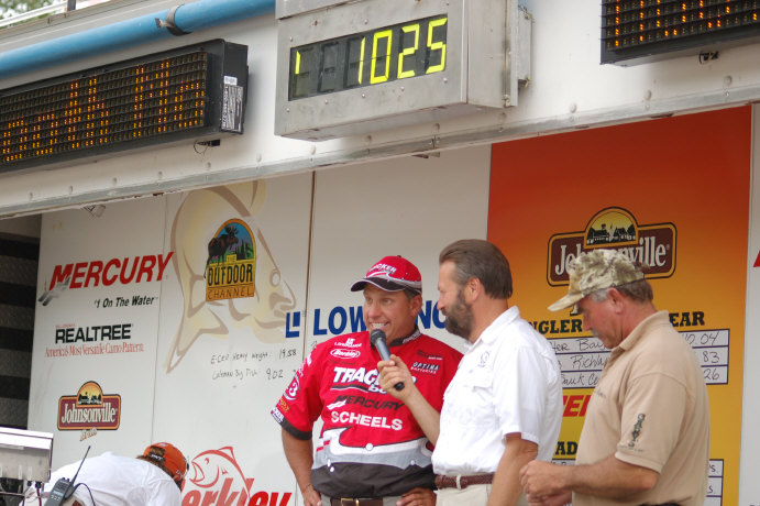 1472DB1E-D98C-431B-9739-8C9B072A2344