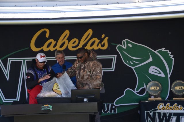 148E00CA-2B0B-48AD-8272-E60749E67DF2