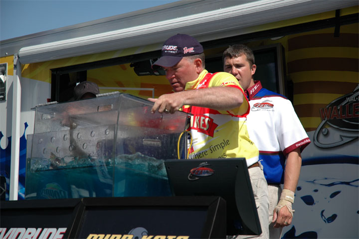 16E84CF1-56BB-42EF-9921-131F0C983EFD