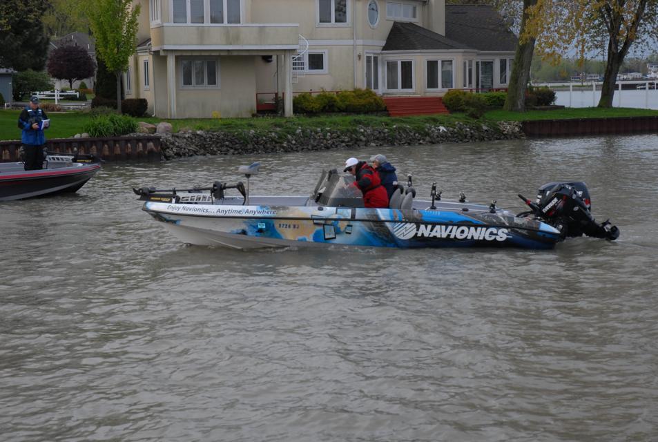 1958583F-2F8C-4B68-B00B-F03B18B74352