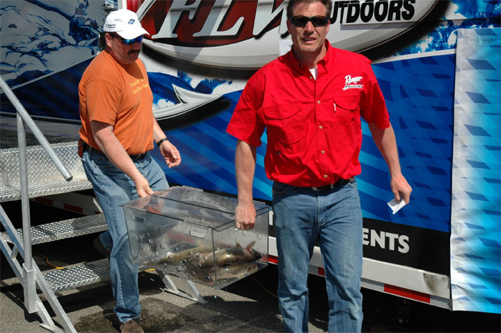 1E1D933D-832B-481C-ACD0-4B3A169B120B