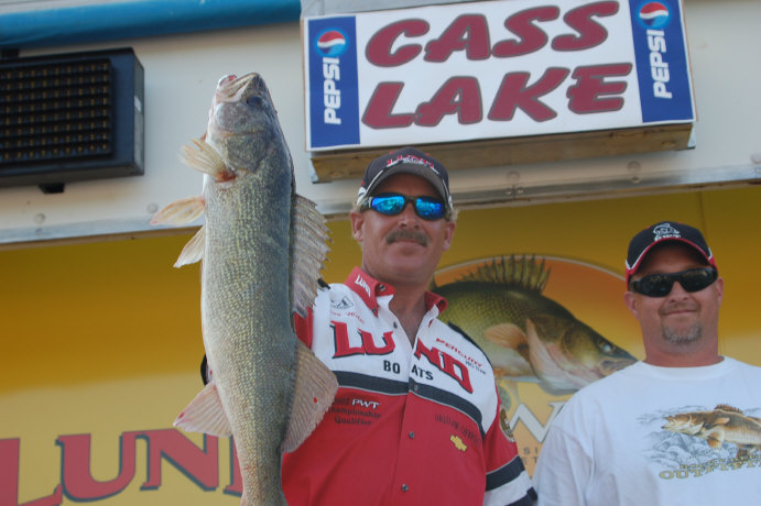 20A8E990-0B32-4ED1-A526-6B9096CBD64E