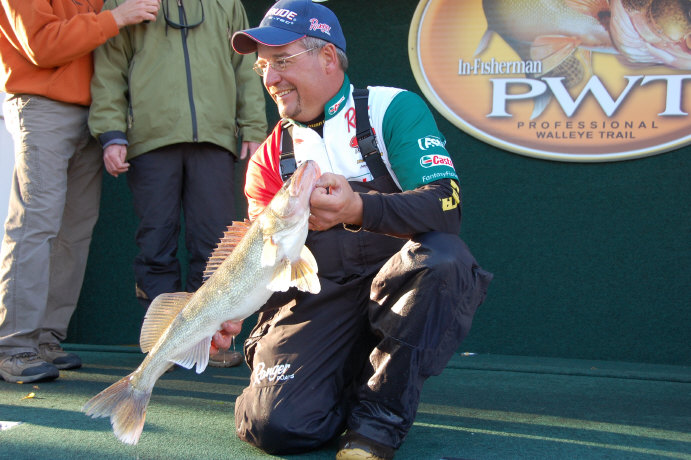 222E0F60-3D06-4112-AD33-93BBA223BC33