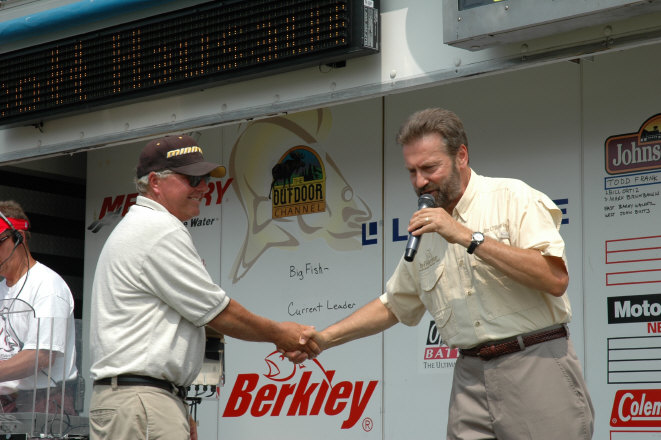 2303B364-79A4-4106-B7AD-90EA9B5F68B9