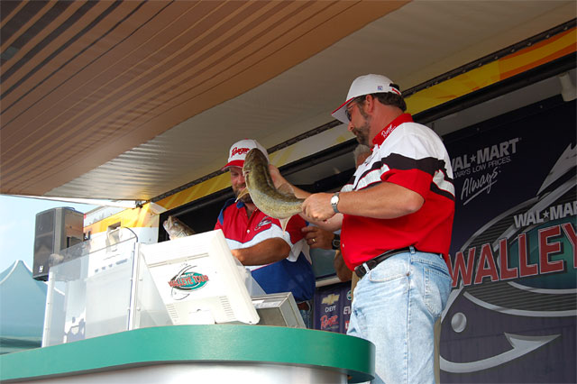 23CEBD78-A418-414B-AB54-24C16F6DFD56