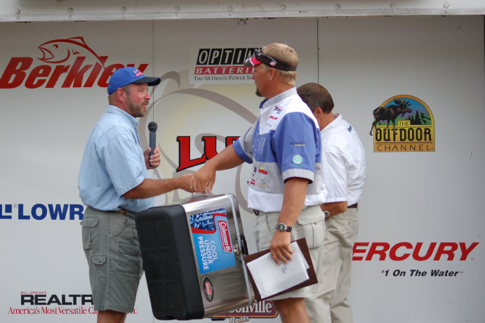 2462F569-31BB-4E02-90A1-C2FE4492A24F