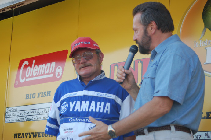 2548FDC0-0D4D-4FAF-9D00-FE573CEDEB9B