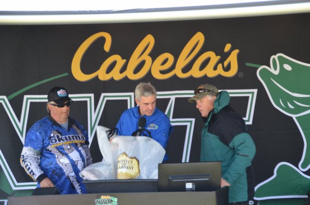 25C239FA-97FD-46DC-9A4F-5BC9B745EE25