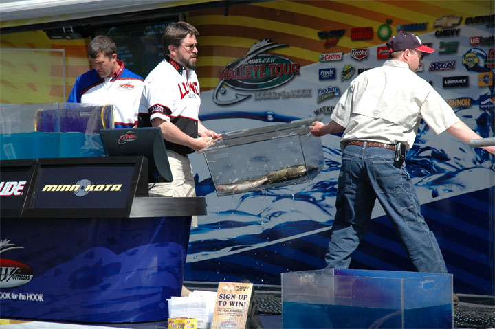 2702F5C8-0165-4634-81B0-BBE9EFAFB08D