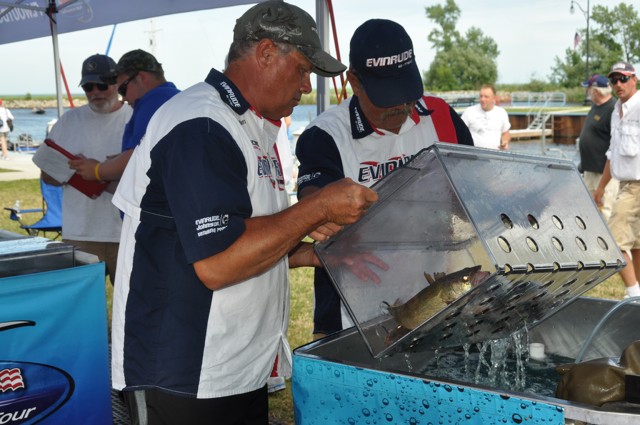 2BBDBDD7-553A-423F-A4B9-18FD5BEE43FC