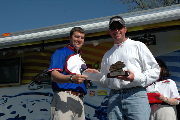 2BCC1752-6AB8-4C69-B71F-424CFEE1B4FB