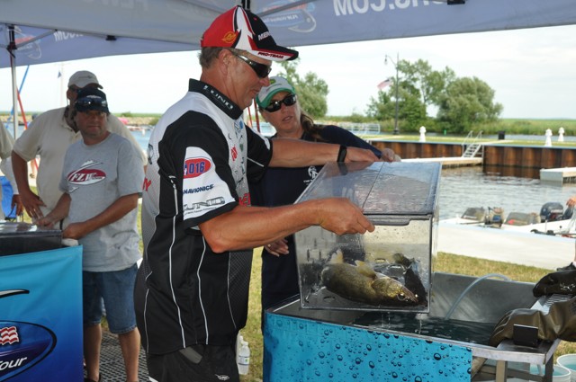 2CDDCBFE-E822-41AC-9ED4-5A7EBE038A21